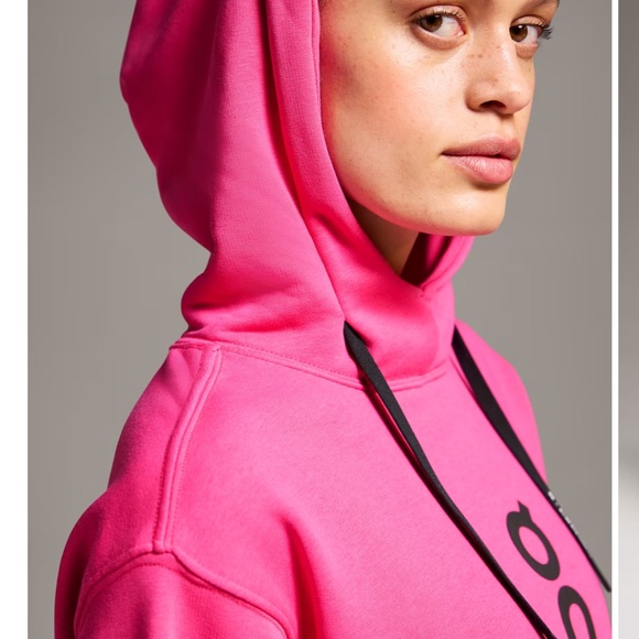 On Running On Cloud Club Logo Hoodie NWT - Picture 3 of 4